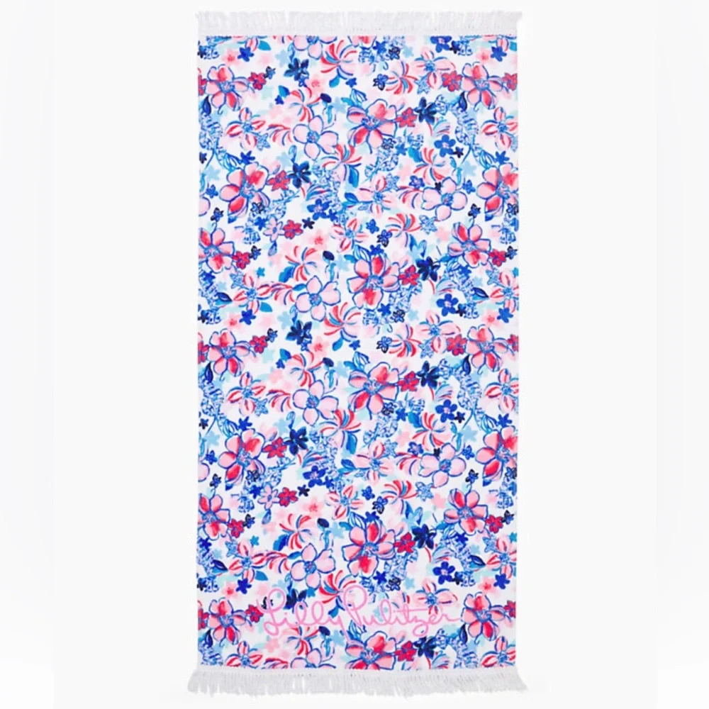 Brand New Lilly Pulitzer Beach Towel in Resort White Party Like A Lobs-t…